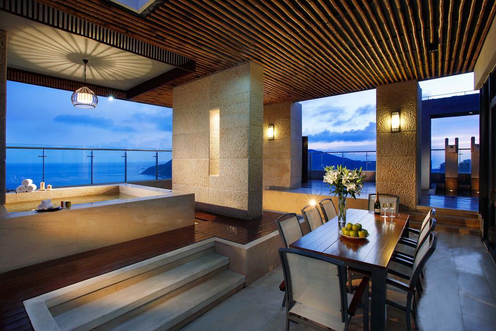Serenity Coast All Suite Resort Sanya Buitenkant foto