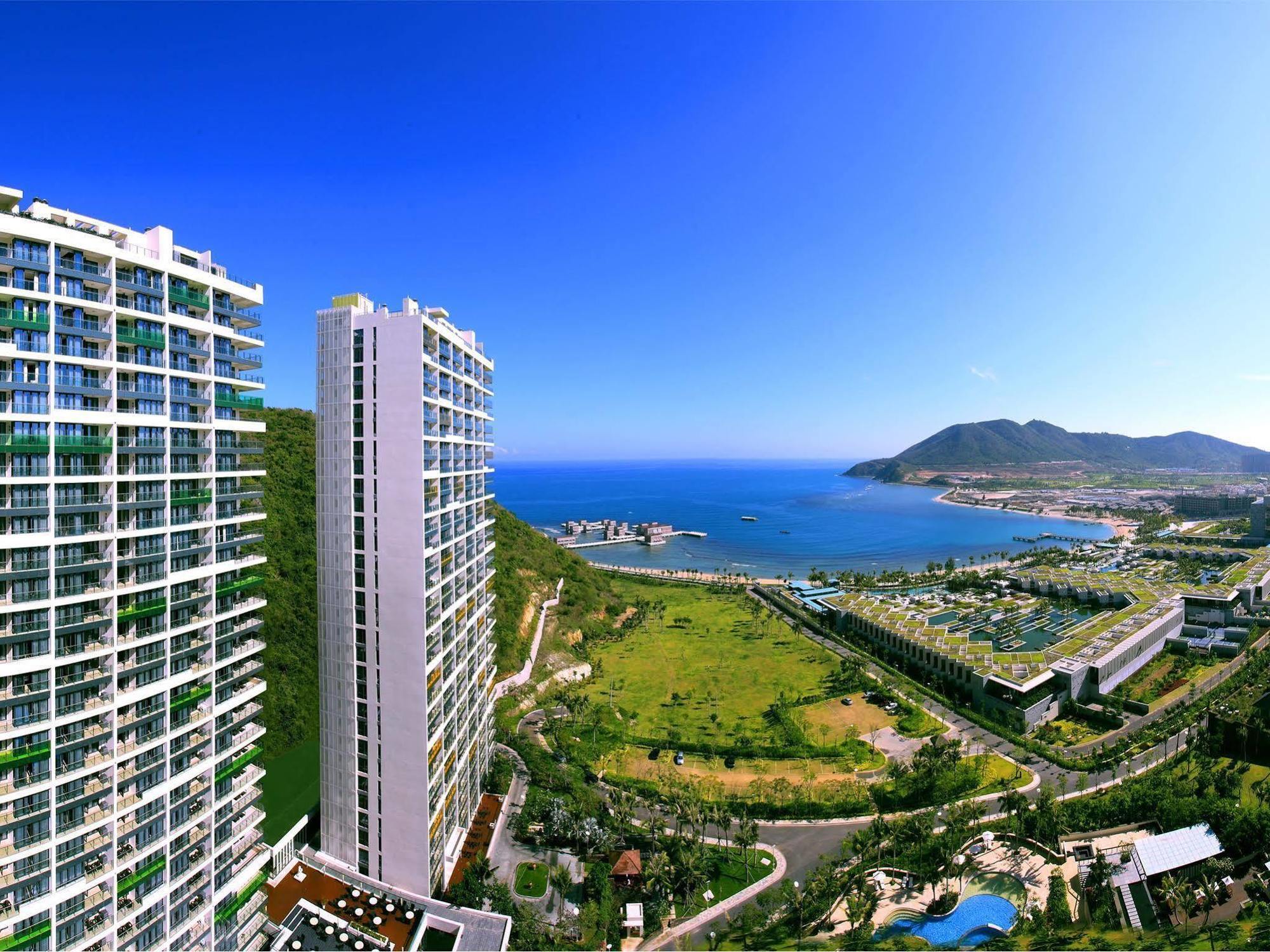 Serenity Coast All Suite Resort Sanya Buitenkant foto