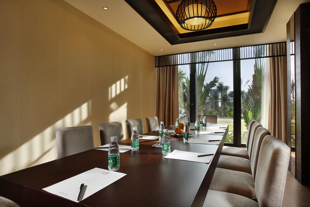 Serenity Coast All Suite Resort Sanya Buitenkant foto
