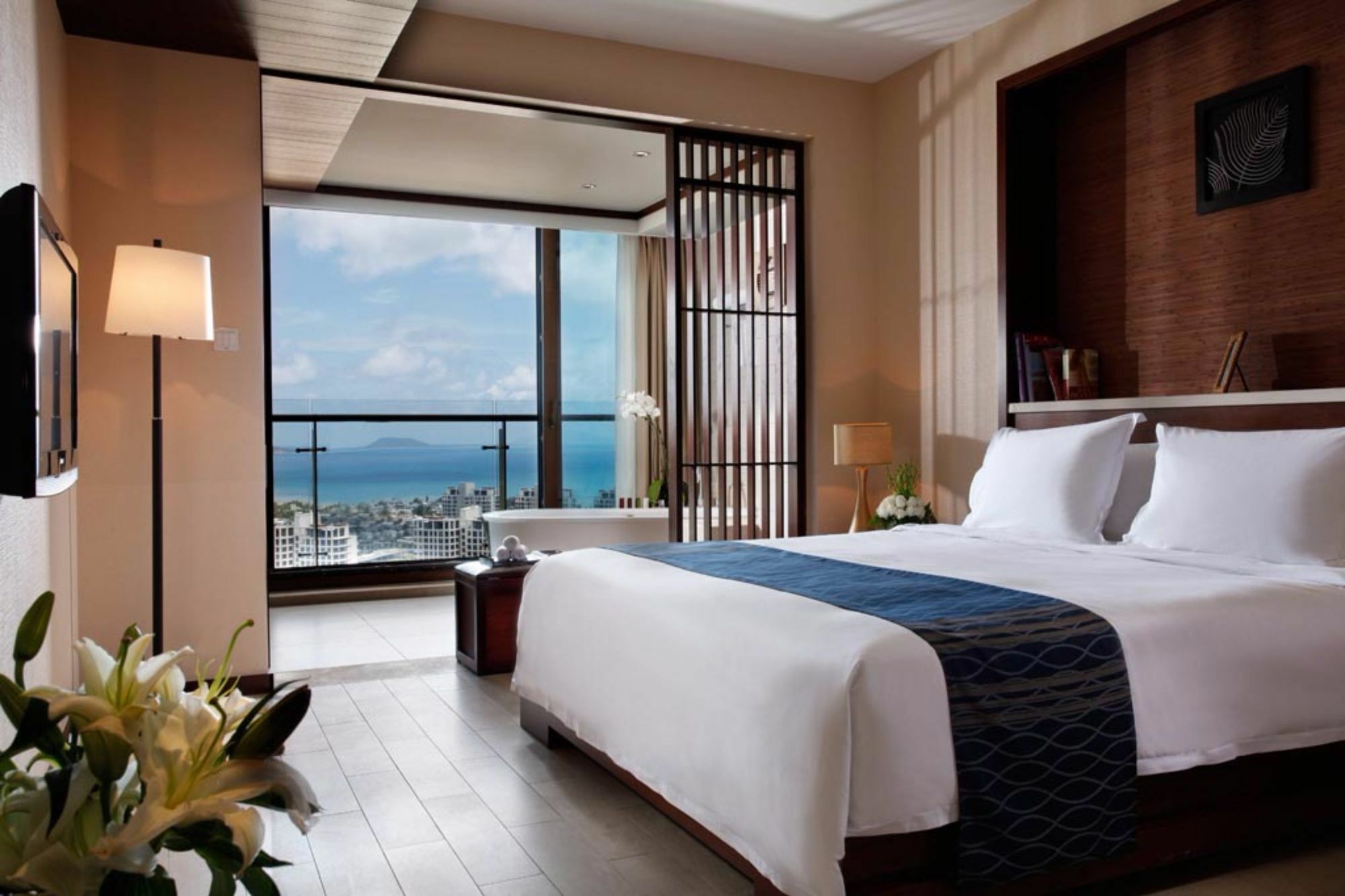 Serenity Coast All Suite Resort Sanya Buitenkant foto
