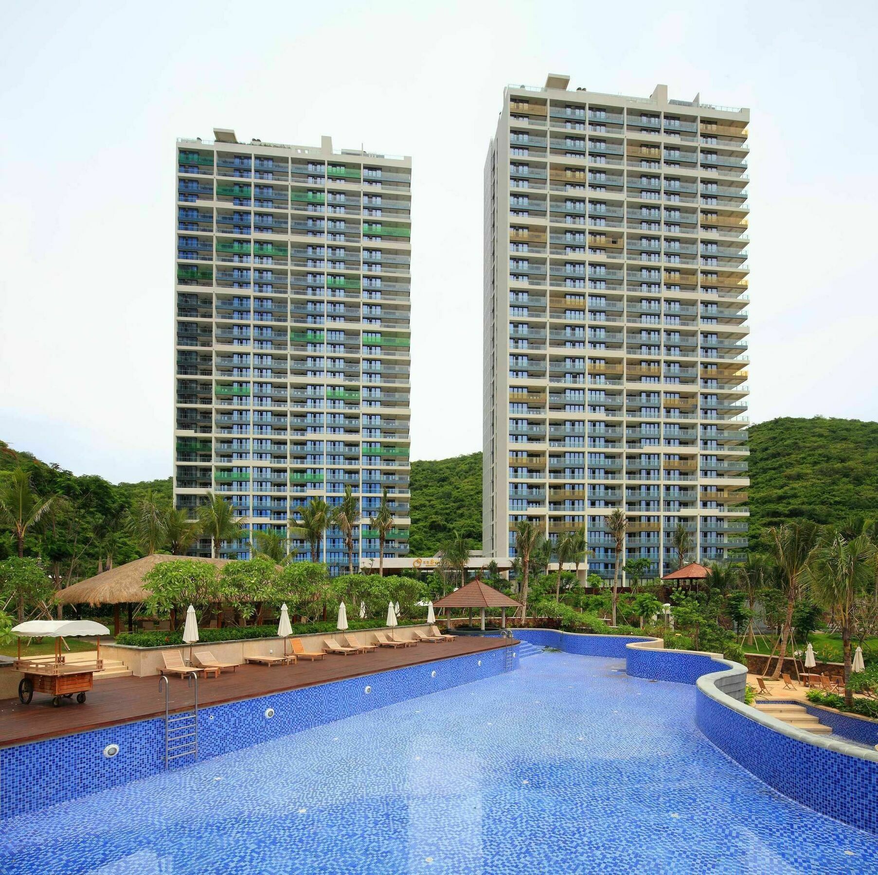 Serenity Coast All Suite Resort Sanya Buitenkant foto